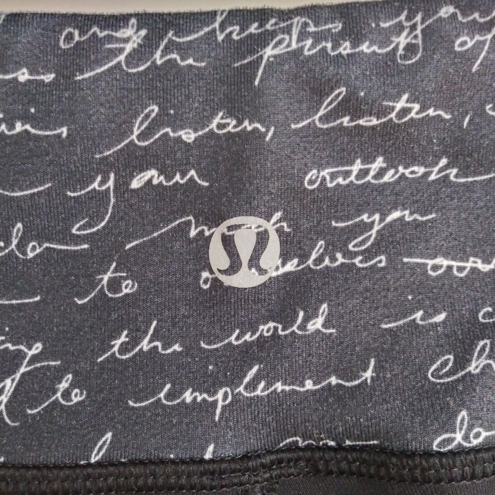 Lululemon Wunder Under Crop II Script Size 6 - Picture 10 of 11